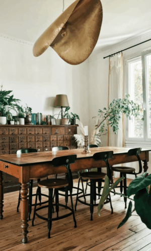 Chaise Nicolle et table à manger chez Madame Décore