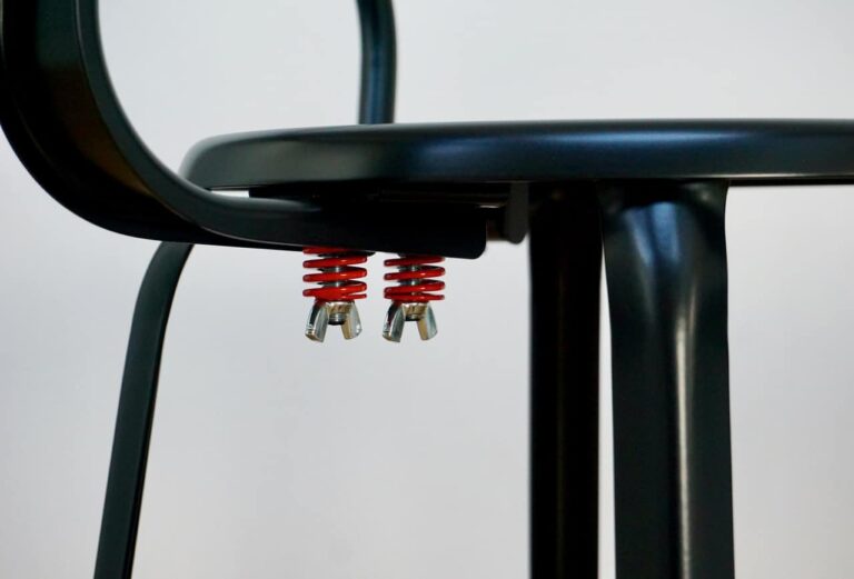 Gros plan ressort des fauteuils Nicolle