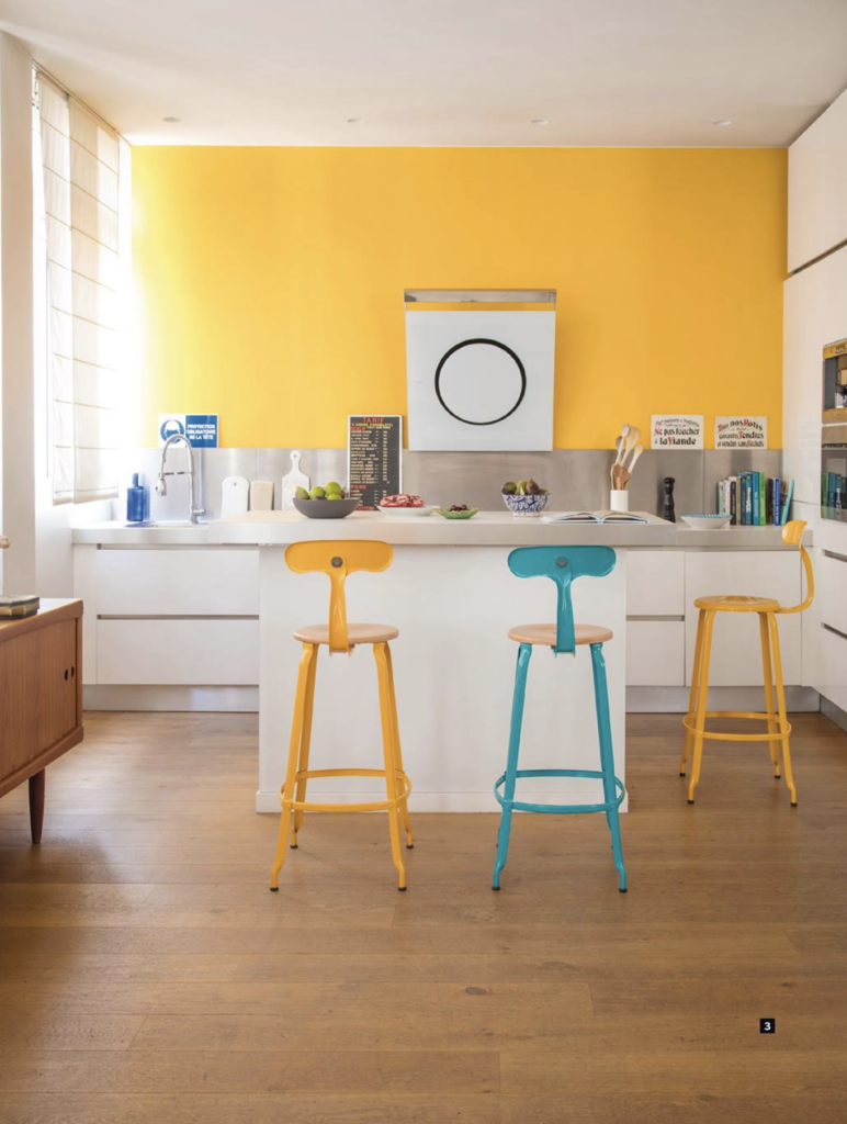 Chaises de bar colorées