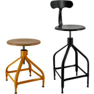 Deux tabourets de bar, un noir et un jaune.